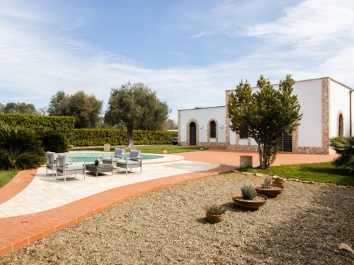 Large renovated trullo with swimming pool and garden near Ostuni - 47