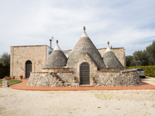 Large renovated trullo with swimming pool and garden near Ostuni - 36