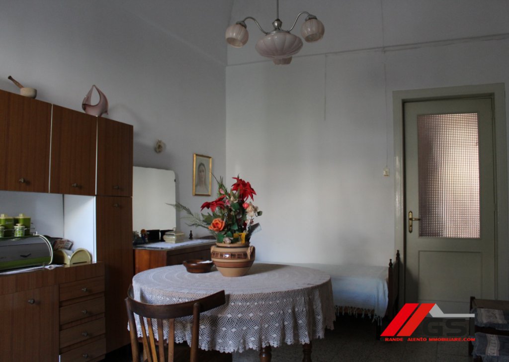 Independent Houses for sale  via trieste 36, San Michele Salentino, locality Downtown
